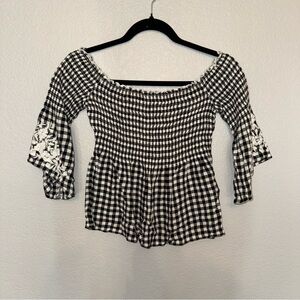 Hollister Black and White Checkered Top Size XS
